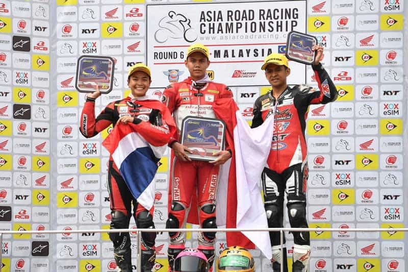 "มุกข์" มุกข์ลดา โชว์ฟอร์มเจ๋ง เบียดคู่แข่งคว้าตำแหน่งรองแชมป์มาครอง ARRC Round 6 | MOTOWISH 2