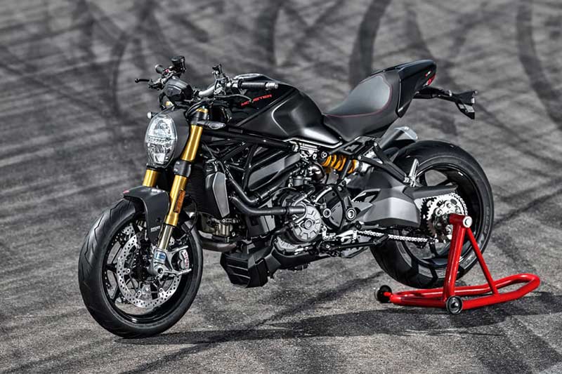 เปิดตัว "Ducati Monster 1200S" สีใหม่ "Black on Black" สีดำดุ สะกดทุกสายตา | MOTOWISH 3