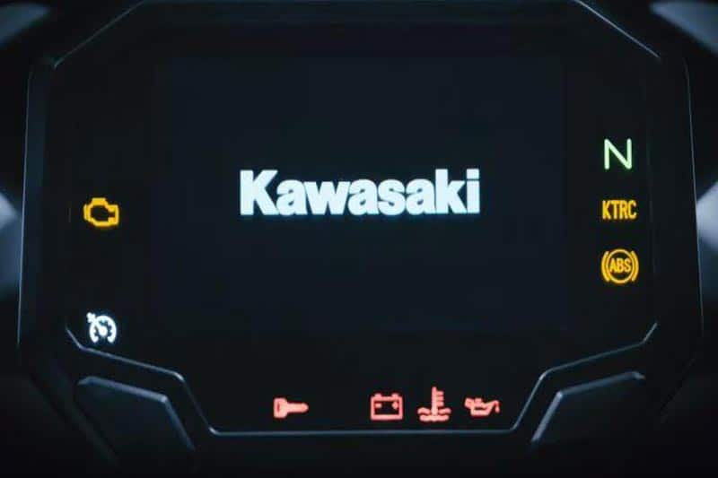 เบาะแสเพิ่มเติมเทคโนโลยีซูเปอร์ชาร์จ คาดนำมาใส่ใน Kawasaki Z1000 | MOTOWISH 3