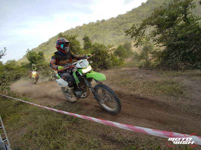 องศาความมันส์ทะลุปรอทแตก Kawasaki Enduro 3 Hrs. สนาม 4 จังหวัดสุพรรณบุรี | MOTOWISH 1
