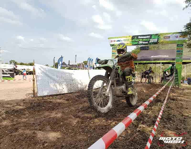 องศาความมันส์ทะลุปรอทแตก Kawasaki Enduro 3 Hrs. สนาม 4 จังหวัดสุพรรณบุรี | MOTOWISH 10