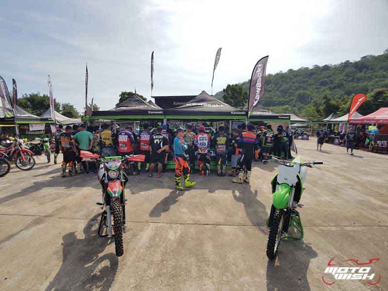 องศาความมันส์ทะลุปรอทแตก Kawasaki Enduro 3 Hrs. สนาม 4 จังหวัดสุพรรณบุรี | MOTOWISH 9