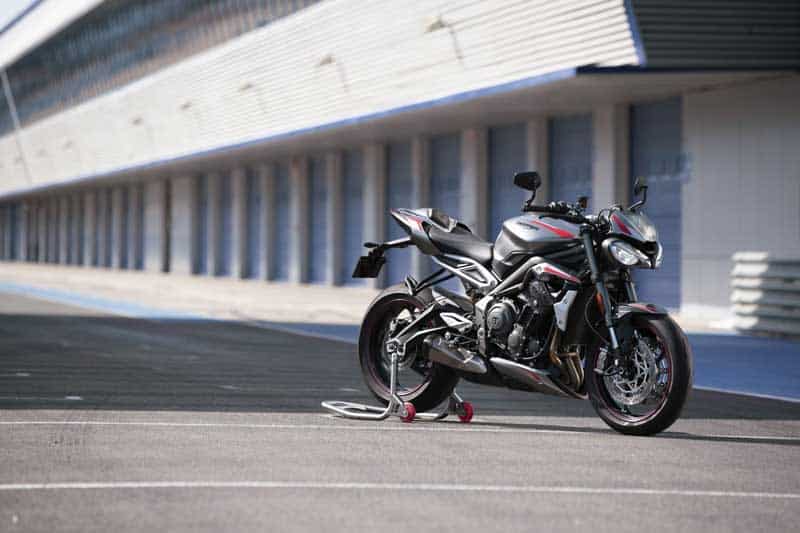 Triumph เปิดตัว Street Triple RS 2020 อย่างเป็นทางการ พร้อมยกเทคโนโลยีเครื่องยนต์มาจาก Moto2 | MOTOWISH 5