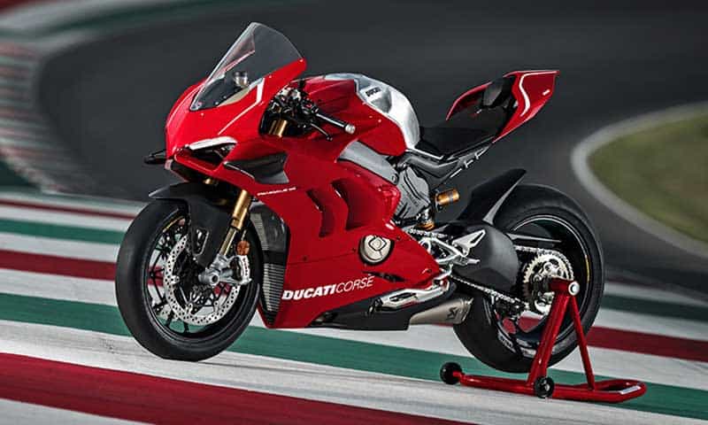 เตรียมเงินในกระเป๋าให้พร้อม “Ducati Superleggera V4” สเปคดุดัน ราคาโหด Limited Edition กำลังจะมา | MOTOWISH 1