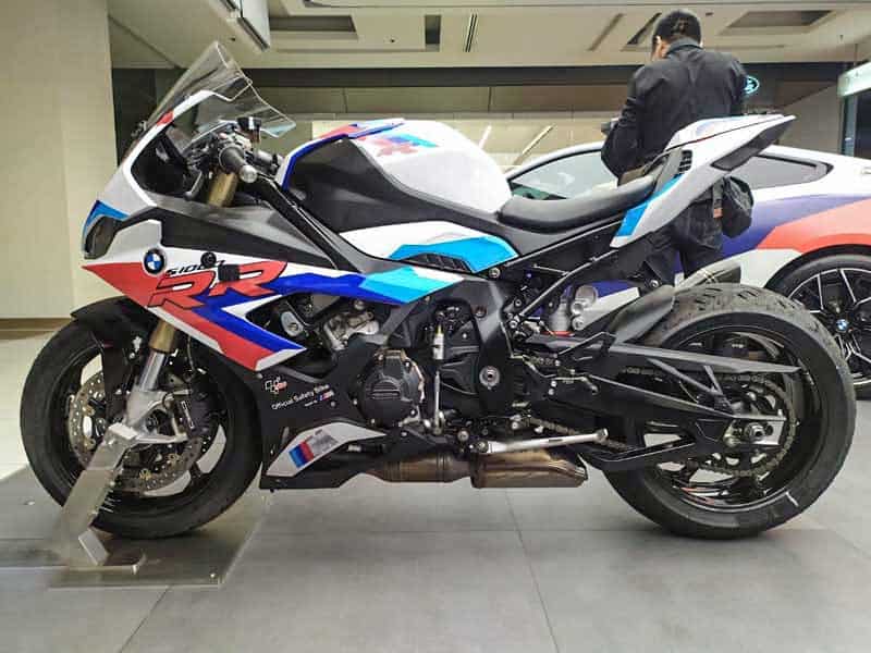 เปิดราคา BMW S1000RR โฉมใหม่ปี 2020 พร้อมออฟชั่นให้เลือก จองก่อนหล่อก่อนจำนวนจำกัด!! | MOTOWISH 1