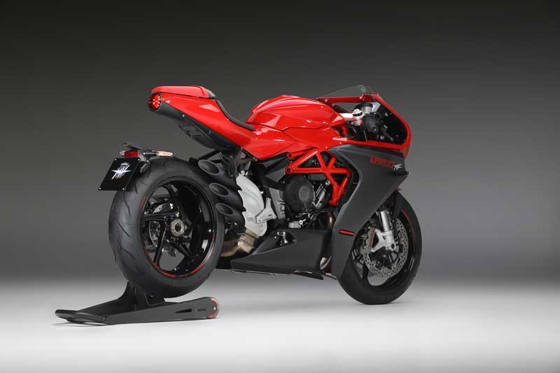 MV Agusta เปิดตัวเรโทรไบค์ “Superveloce 800 2020” อย่างเป็นทางการ ราคาสบายกระเป๋ากว่าเดิม | MOTOWISH 4