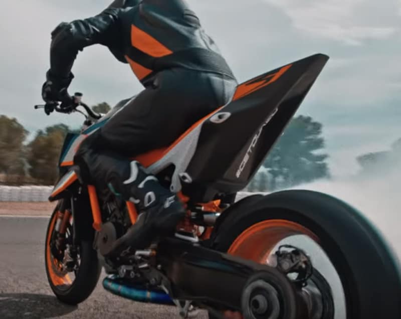 ทีเซอร์เรียกน้ำย่อยตัวสุดท้าย KTM 1290 Super Duke R 2020 พร้อมเปิดเผยทุกตัวตน | MOTOWISH 2