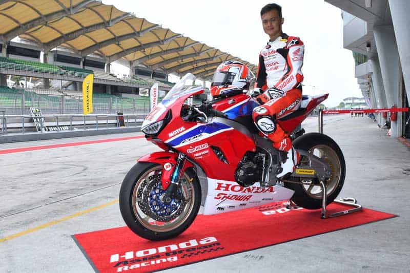 คนแรกของไทย!! ก้อง-สมเกียรติ รับสิทธิ์ลงบิด CBR1000RR ศึกเอ็นดูรานซ์สุดโหด 8 ชั่วโมง ที่สนามเซปัง | MOTOWISH 1