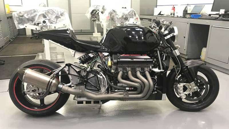 “Eisenberg V8” ปีศาจ 480 แรงม้า จากเครื่องยนต์ Hayabusa 2 ตัวรวมกัน | MOTOWISH 3