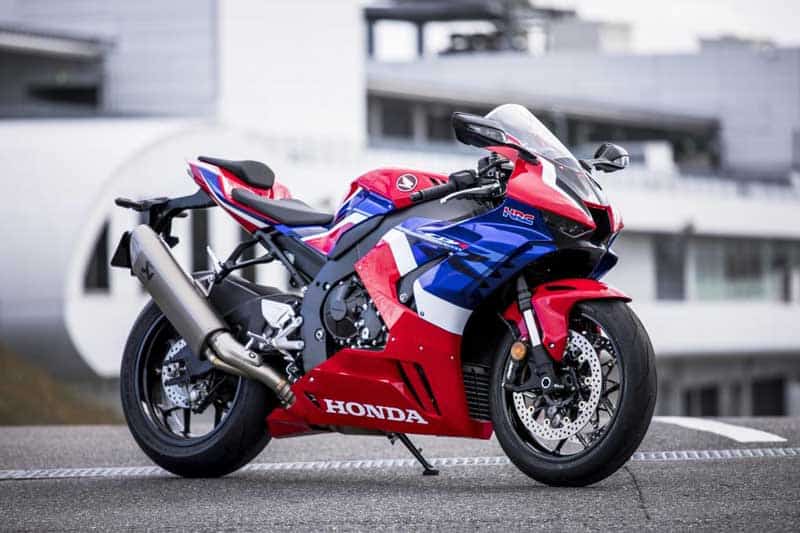 ชมภาพ และเสียงคำราม Honda CBR1000RR-R 2020 สเปค British Superbike | MOTOWISH 2