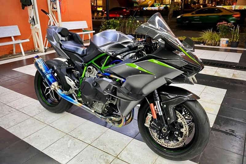 Benz Racing ขายรถสุดรัก Kawasaki Ninja H2 คันใหม่!! 241 แรงม้า สุดปลอก 385 กม./ชม. | MOTOWISH 1