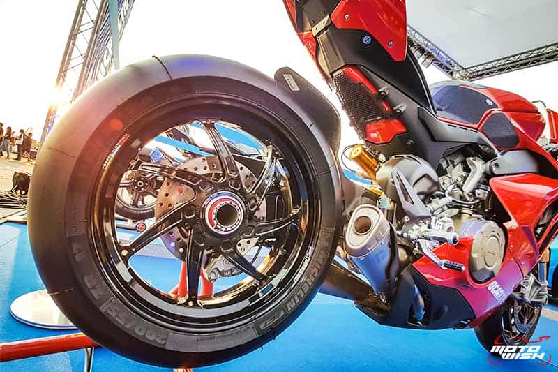มิชลิน พาวเวอร์ สลิค อีโว ยางสำหรับการขี่แบบแทร็กเดย์โดยเฉพาะ เทคโนโลยีจากรถแข่ง MotoGP | MOTOWISH 7