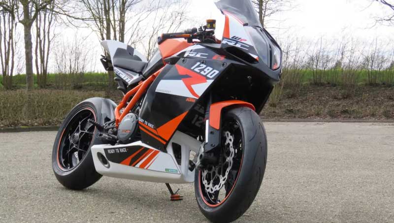 KTM-1290-Super-RC8-R-2