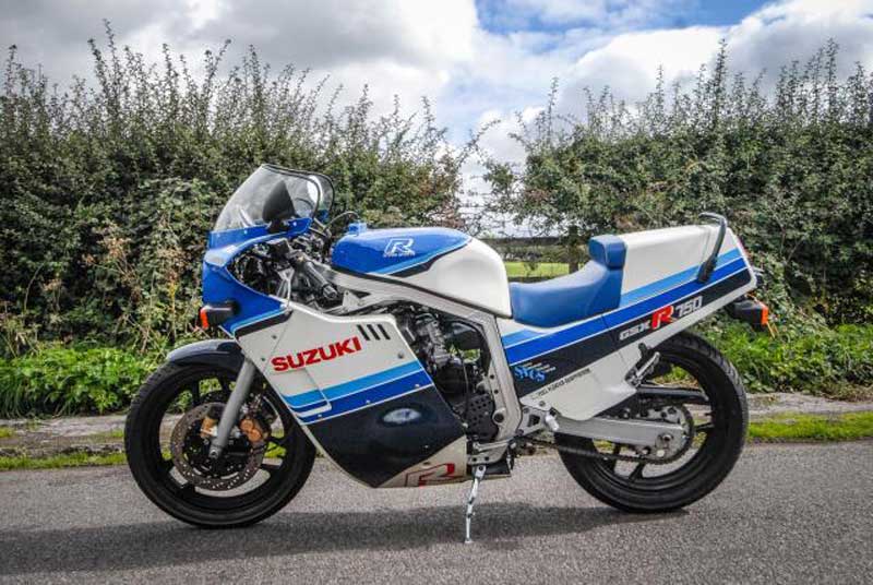 suzuki-GSX-R750-Slabside