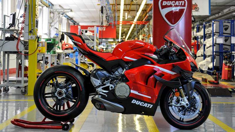 Ducati panigale superleggera v4