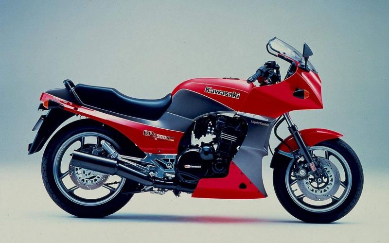 kawasaki gpz 900r-1