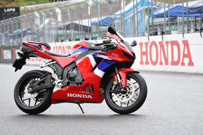 Honda-CBR600RR-2021-10