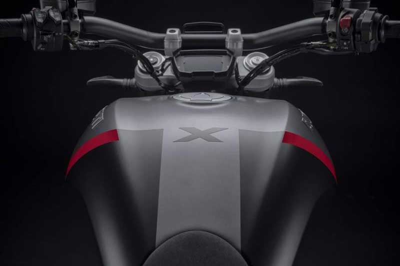 DUCATI_XDIAVEL_black-star-1