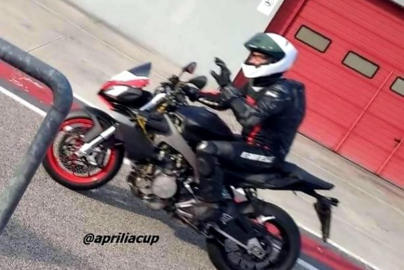 2021-aprilia-tuono-660