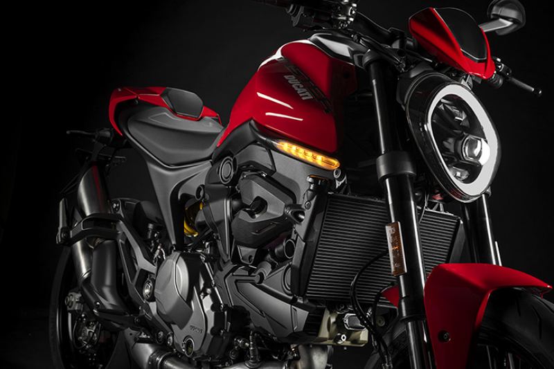 Ducati Monster 2021-5
