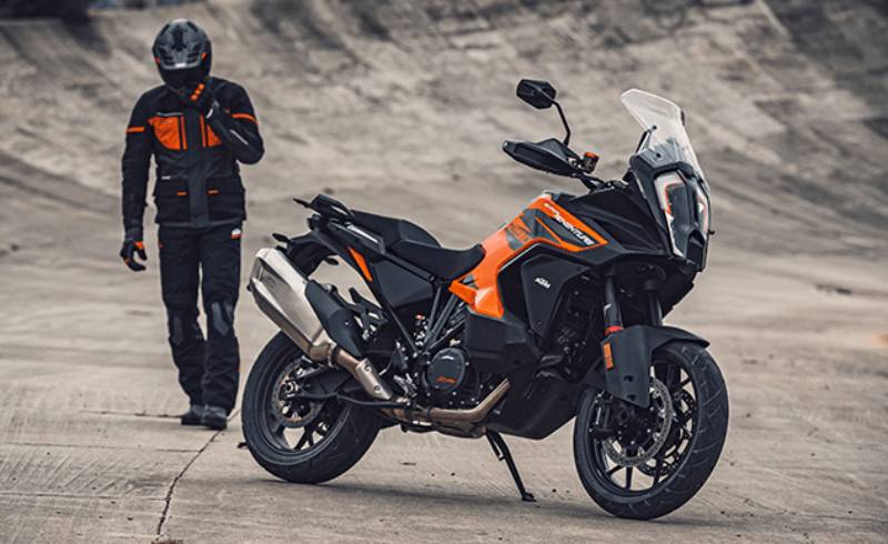 _2021-KTM-1290-Super-Adventure-S-1