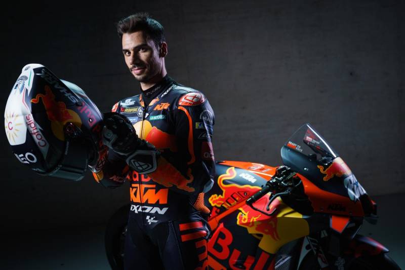 _miguel-oliveira_88_red-bull-ktm-factory-racing_motogp-1