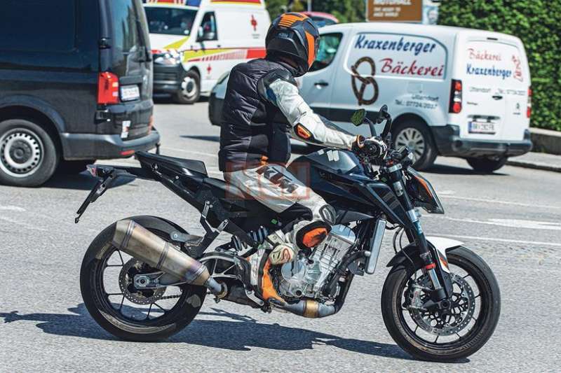 _KTM-990-Duke-3