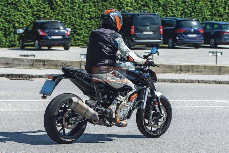 _KTM-990-Duke-4