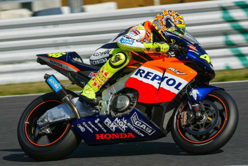 _rossi_honda-rc211v-2002