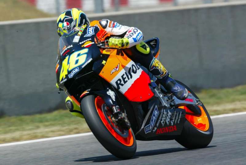 _rossi_honda-rc211v-2003