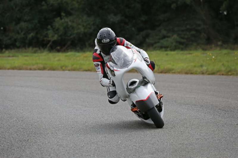 _White Motorcycles WMC250EV Electric Bike Record Speed Testing-2