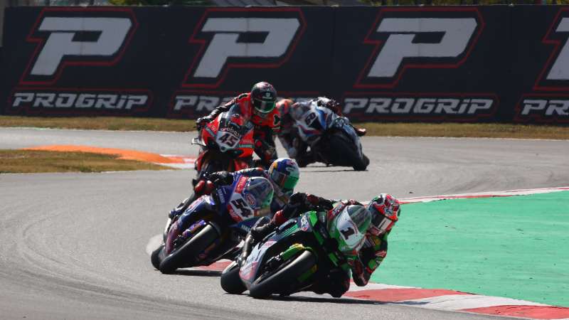 toprak-razgatlioglu-jonathan-rea-2