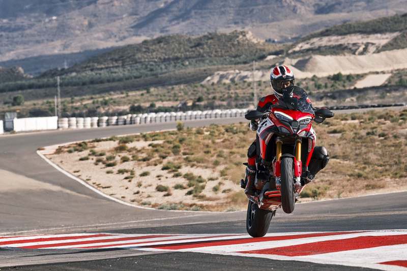 _2022-Ducati-Multistrada-V4-Pikes-Peak-3