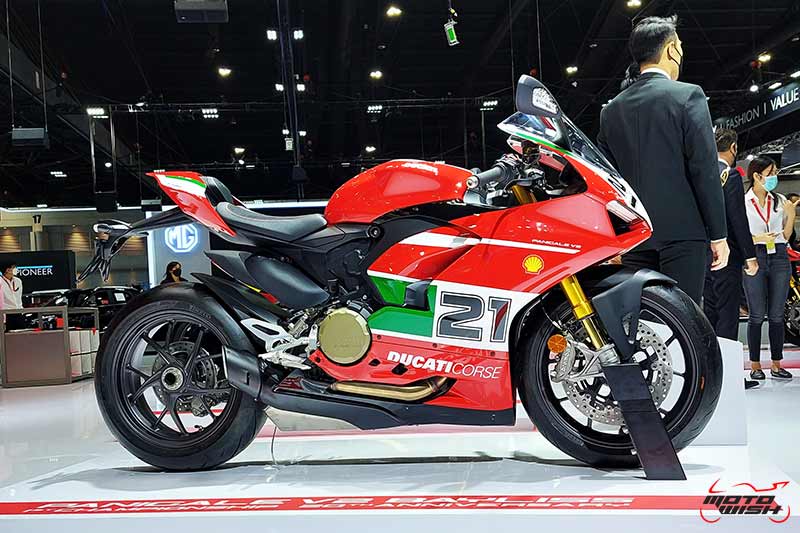 Ducati-Panigale-V2-Troy-Bayliss-2021-Motowish