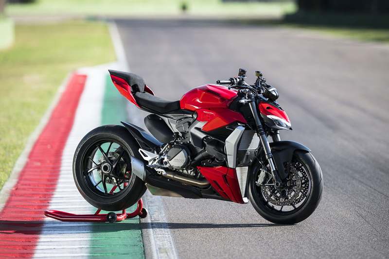 _Ducati-Streetfighter-V2-2
