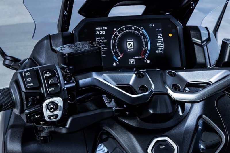 Yamaha TMAX 2022-7