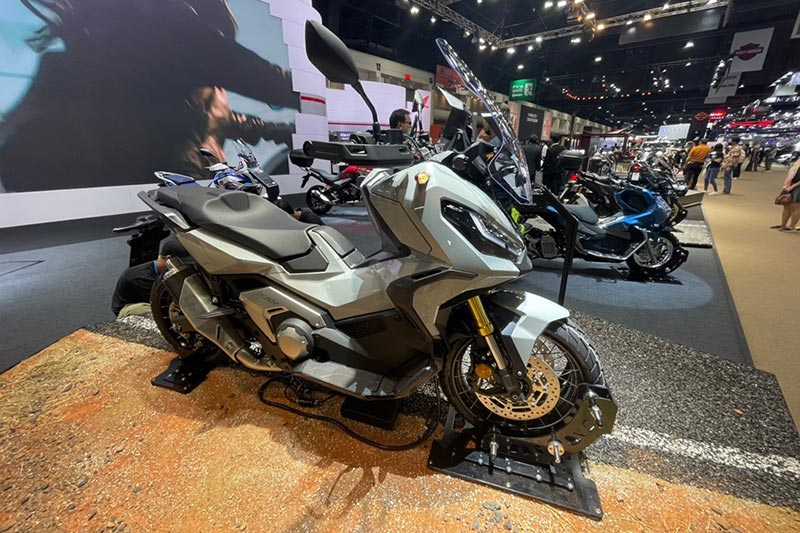 All New X-ADV750 3