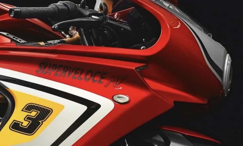 _MV Agusta Superveloce 800 Testalarga-3