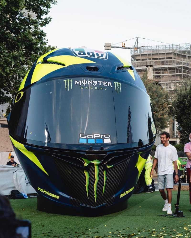 Rossi Helmet-3