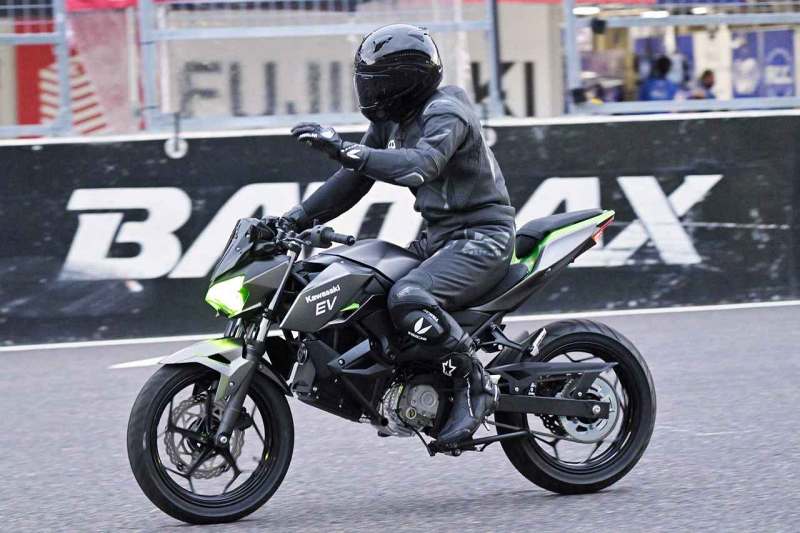_Kawasaki EV Bike 2022-2