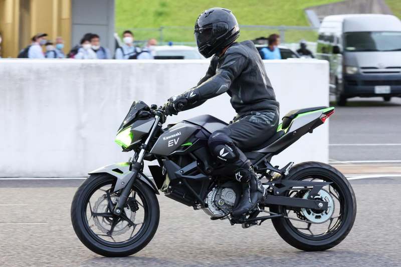 _Kawasaki EV Bike 2022-3