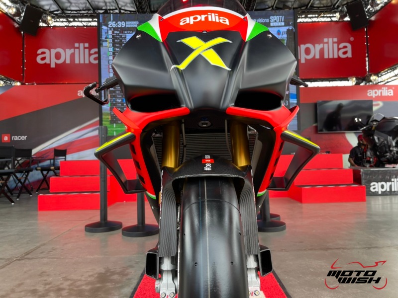 Aprilia RSV4 X 4