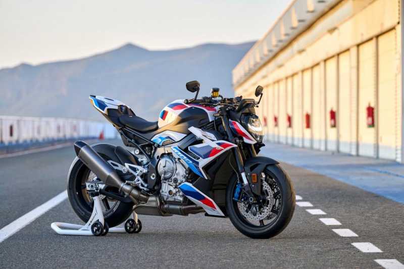 _BMW M1000R-2023-1