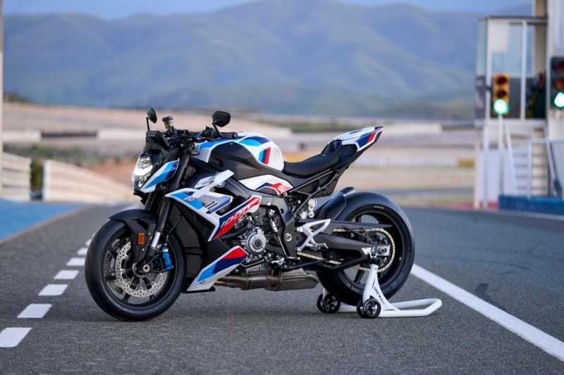 _BMW M1000R-2023-2