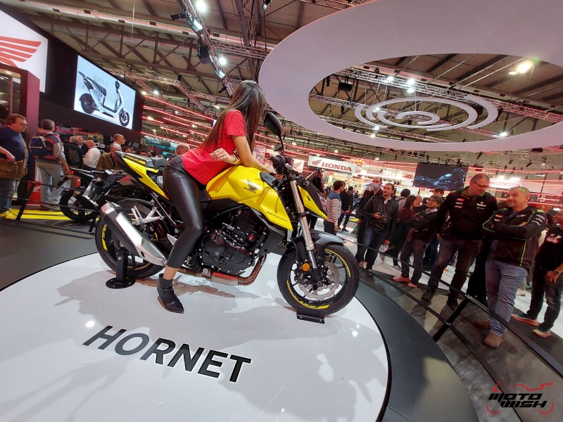 Honda CB750 Hornet 7