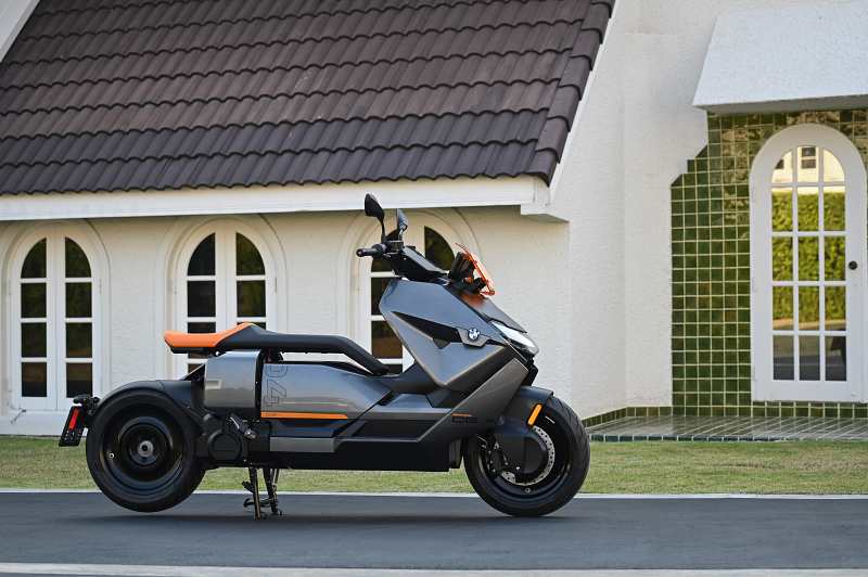 BMW Motorrad CE 04 First Delivery (3)