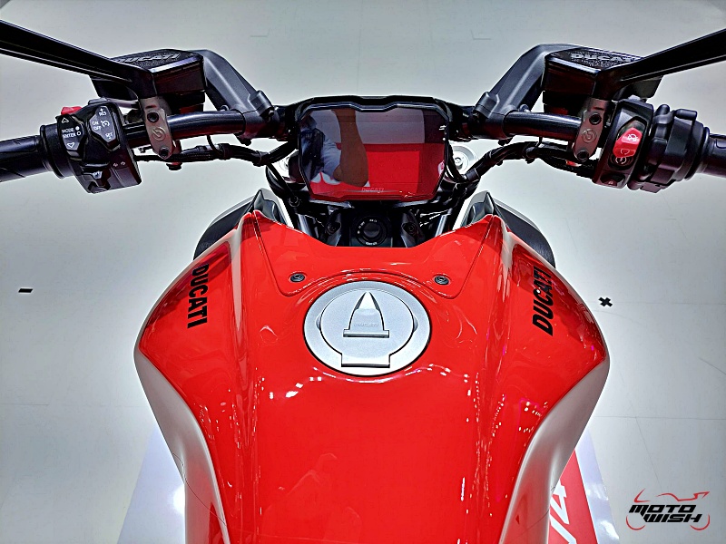 Ducati Diavel V4 4