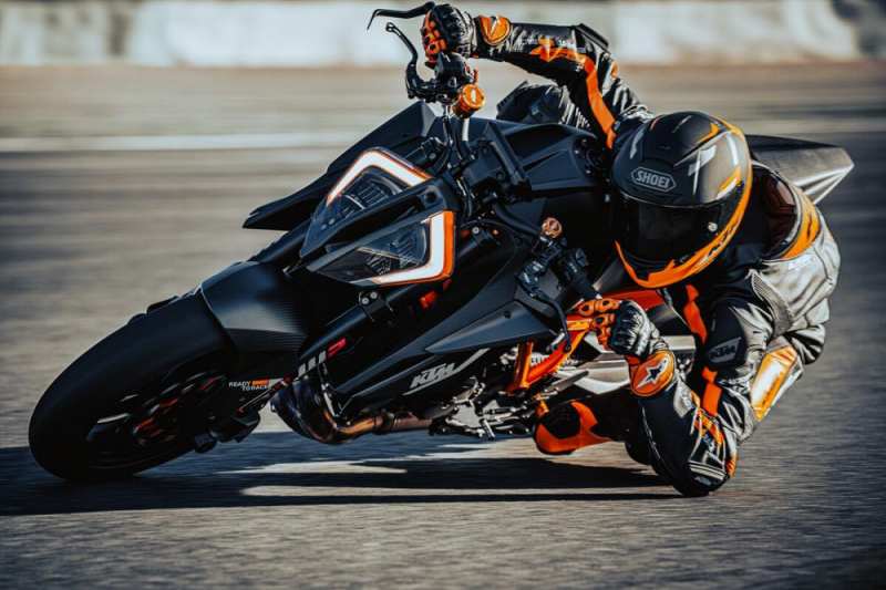 KTM 1290 Super Duke RR 2023-1