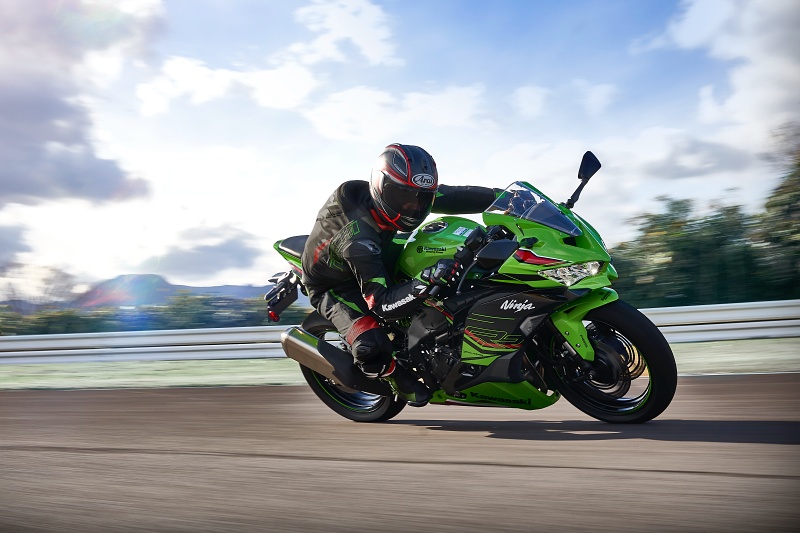 Kawasaki Ninja ZX-4R SE 1