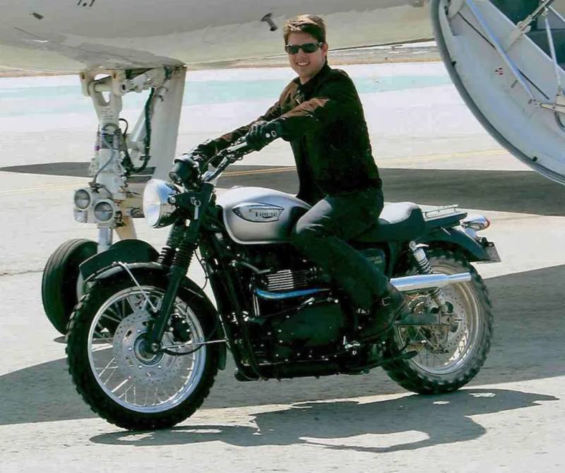 Triumph Bonneville Tom Cruise